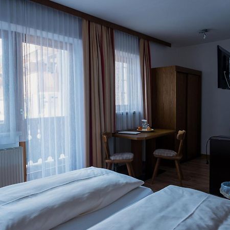 "Quality Hosts Arlberg" Hotel-Gasthof Freisleben Sankt Anton am Arlberg Buitenkant foto