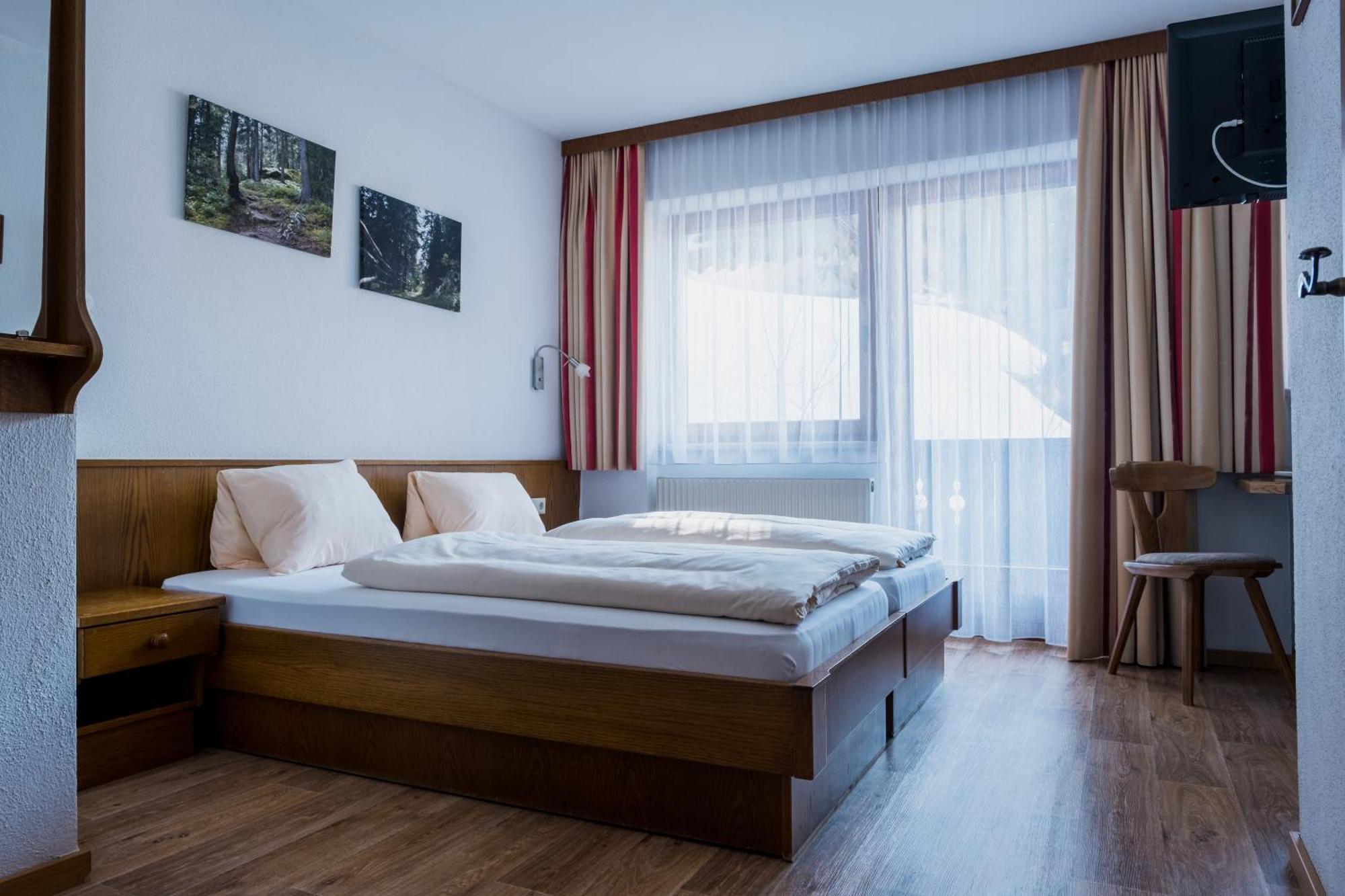 "Quality Hosts Arlberg" Hotel-Gasthof Freisleben Sankt Anton am Arlberg Buitenkant foto