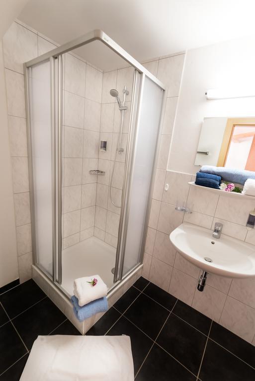 "Quality Hosts Arlberg" Hotel-Gasthof Freisleben Sankt Anton am Arlberg Buitenkant foto