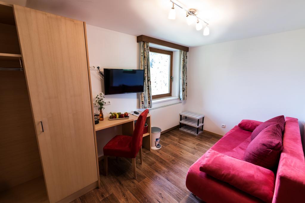 "Quality Hosts Arlberg" Hotel-Gasthof Freisleben Sankt Anton am Arlberg Buitenkant foto