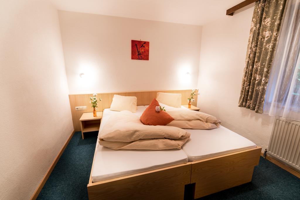 "Quality Hosts Arlberg" Hotel-Gasthof Freisleben Sankt Anton am Arlberg Buitenkant foto