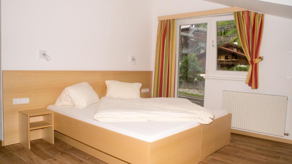 "Quality Hosts Arlberg" Hotel-Gasthof Freisleben Sankt Anton am Arlberg Kamer foto