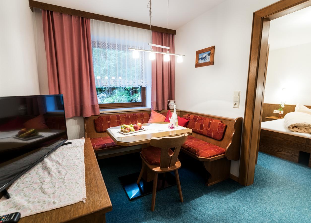 "Quality Hosts Arlberg" Hotel-Gasthof Freisleben Sankt Anton am Arlberg Buitenkant foto